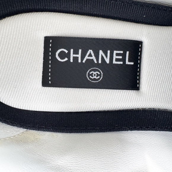 Chanel 2025 Interlocking CC Logo Sneakers - Picture 7 of 8